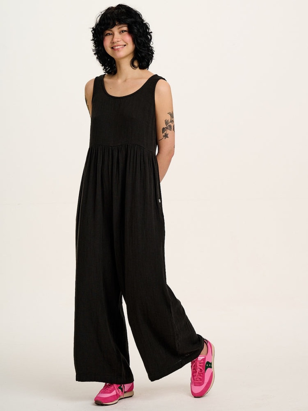 Lucy & Yak Bellamy - Wide Leg Organic Cotton Gauze Jumpsuit in Black Womens SZ 8